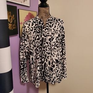 Black & White Animal Print Top Violet & Claire L